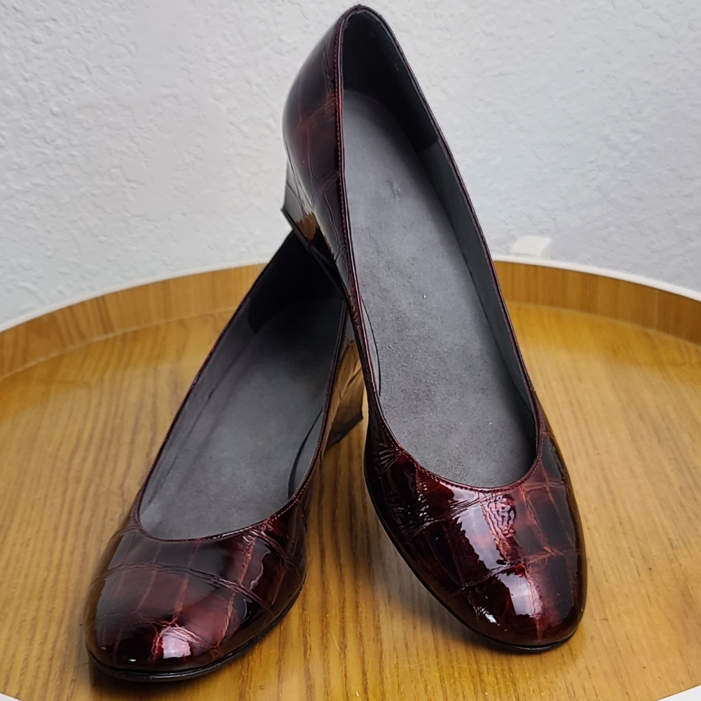 Stuart Weitzman Brown Embossed Leather Wedges - image 4